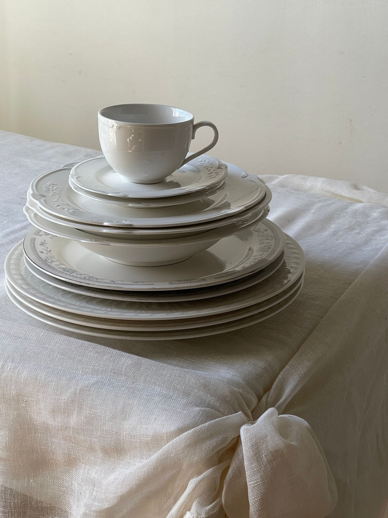 Stoneware Dinner Set